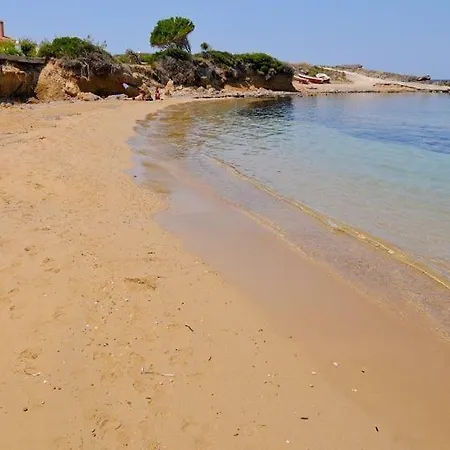 Gospodarstwo wiejskie House Near Spasmata Beach Minia